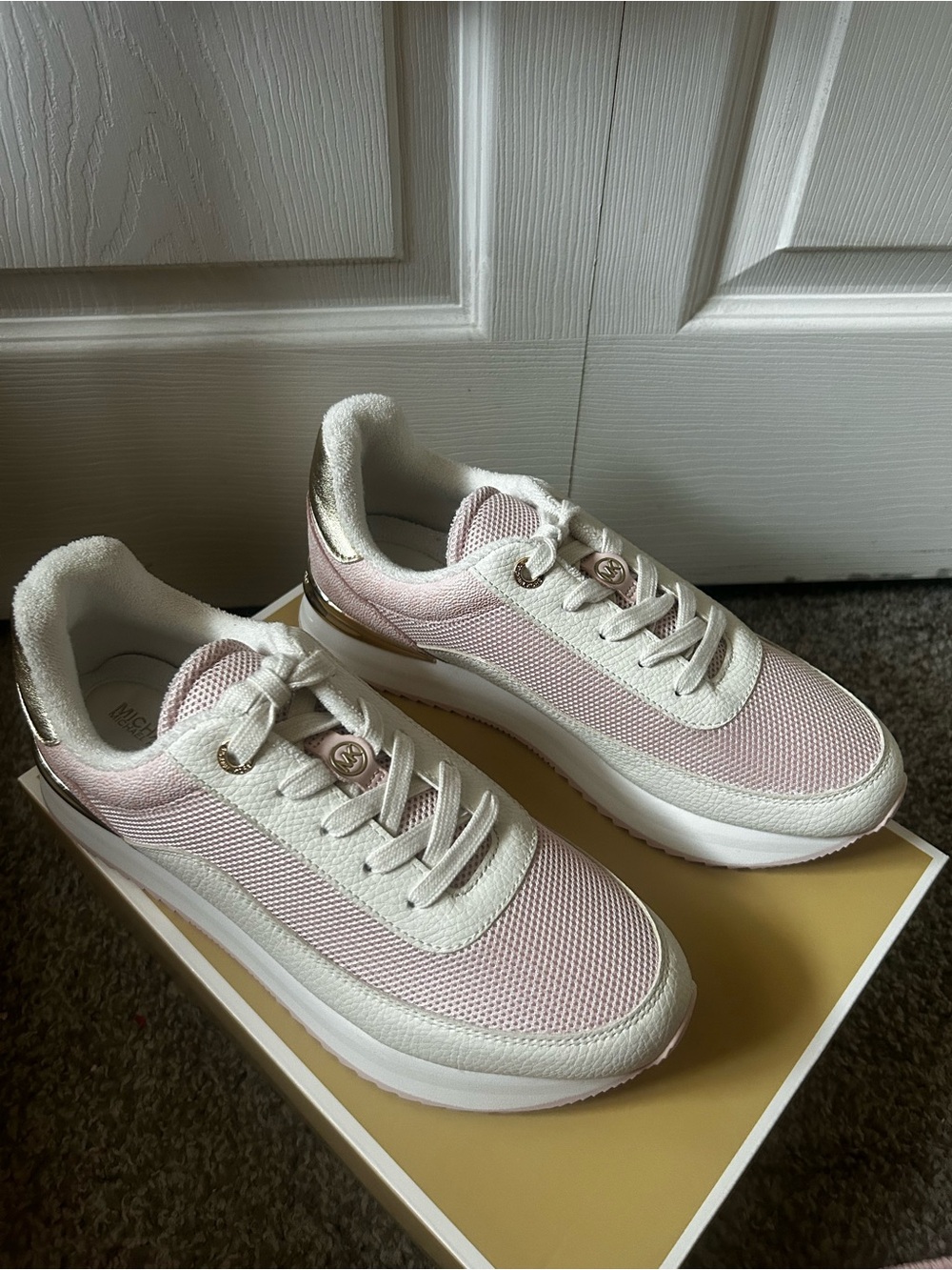 Michael Kors Hattie Trainer Sneakers Powder Blush Pink/White Size 9 New w/ Box - Picture 4 of 5